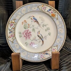 Elegant Floral and Bird Design Plate